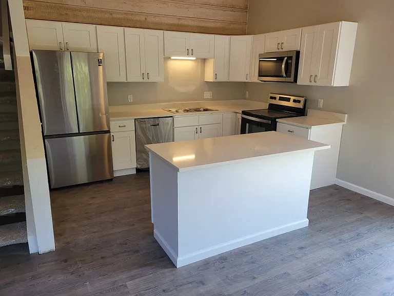 7 Hartwell Ct #C — Photo 3