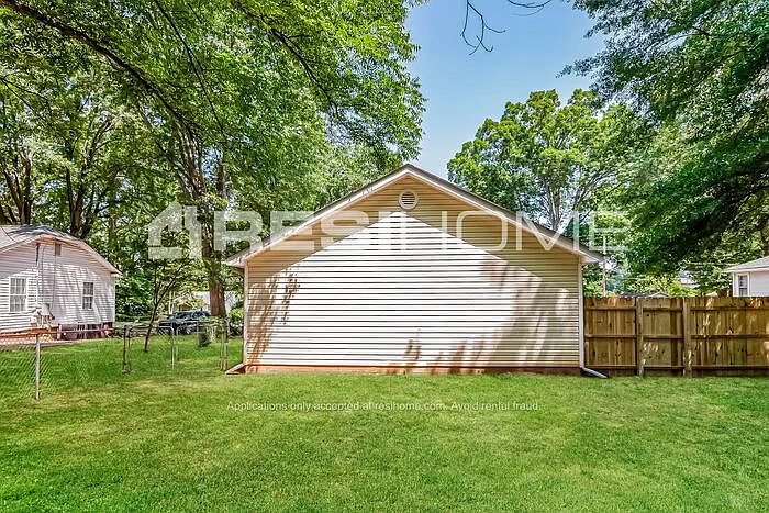 603 Betty St — Photo 12