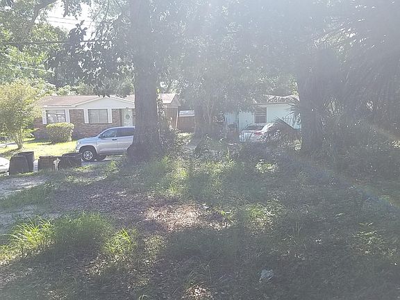 4th image of 2100 Blk N Tarragona St