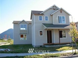 280 Petersen Rd E, Enumclaw, WA 98022