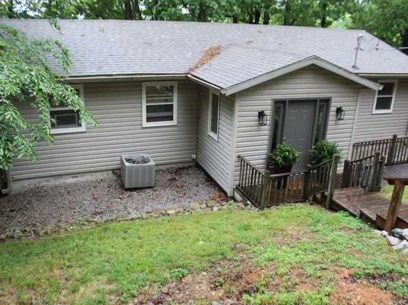 760 Barrett Rd, Eddyville, KY 42038