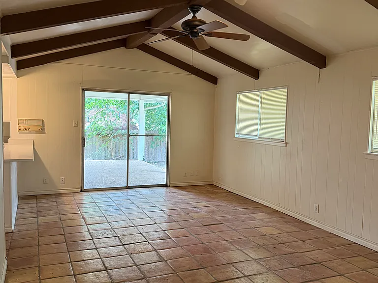 5927 Forest Knoll St — Photo 32