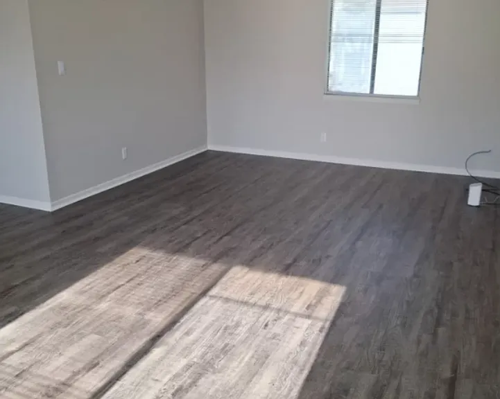 Hillsdale Apartments — Photo 3
