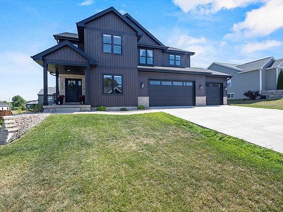 3rd image of 552 Autumn Ridge Court