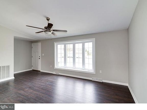 4th image of 7 Williams Dr