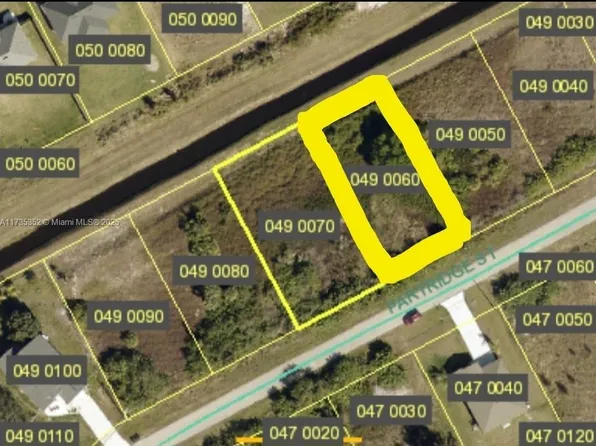 211 Partridge St, Lehigh Acres, FL 33974