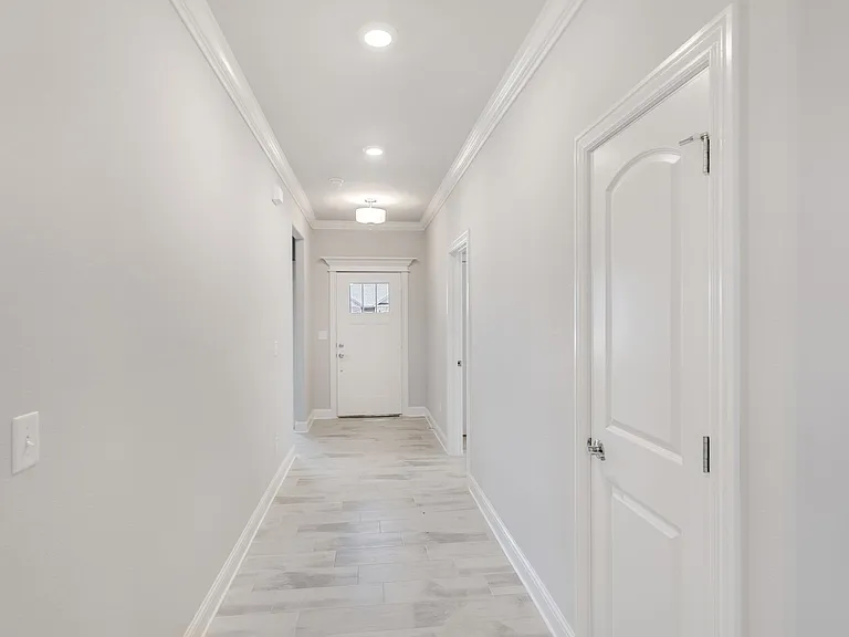 500 Piper Ln — Photo 12
