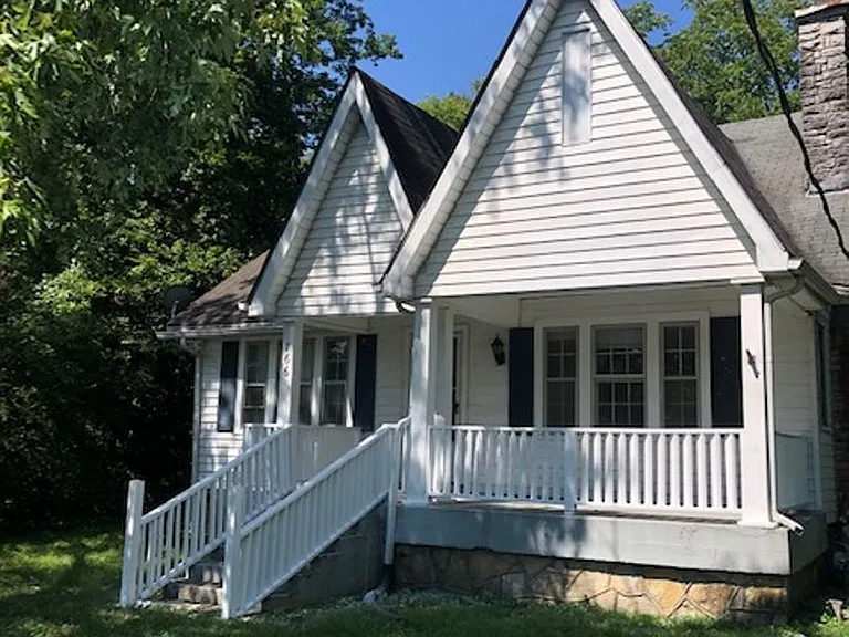 766 Oakdell Ave — Photo 2