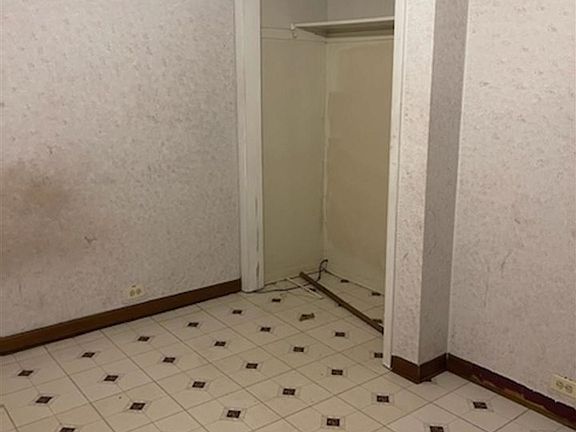 4th image of 945 W North Ave APT E