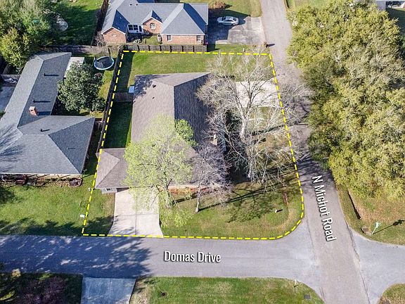 2nd image of 102 N Michot Rd