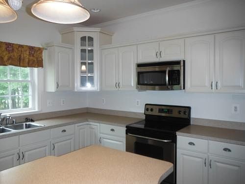 5th image of 9828 Danford St