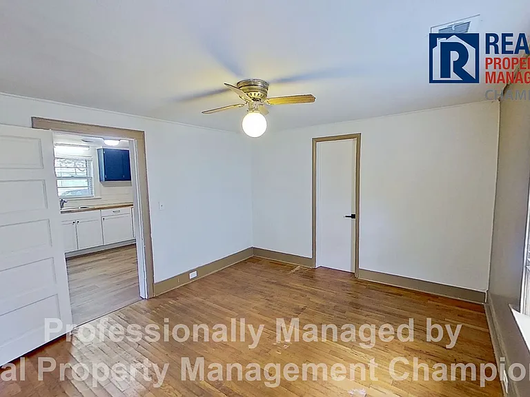 1314 Queen St — Photo 17