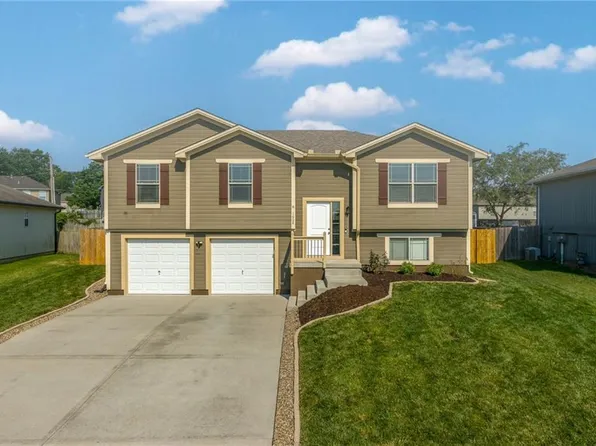 1608 N Dover St, Independence, MO 64058