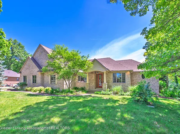 16677 Peacock Ln, Haslett, MI 48840