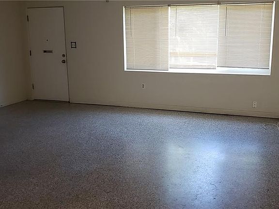 3rd image of 6818 Derrick Dr