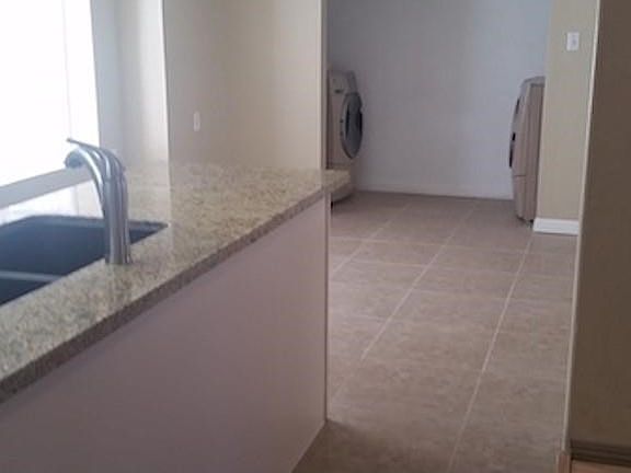 4th image of 7971 Orchid Dr