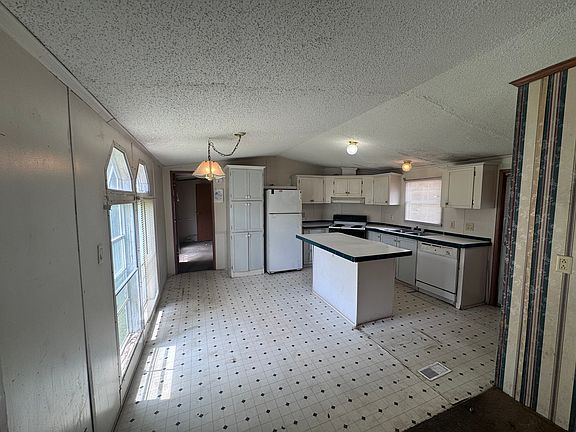 3rd image of 119 Murrell Rd #10