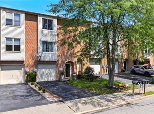 341 W 2nd St, Alburtis, PA 18011