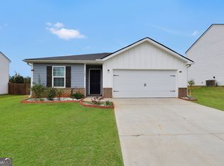 102 Maple Dr, Milner, GA 30257