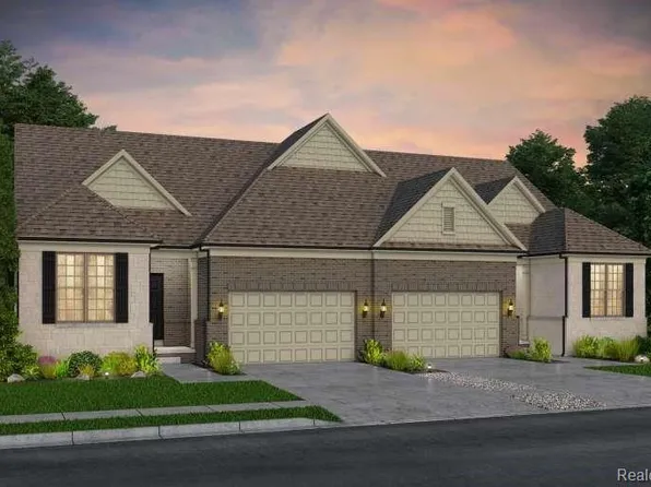 767 W Spaniel Dr, Ann Arbor, MI 48108