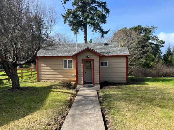 9178 NW Seal Rock St, Seal Rock, OR 97376