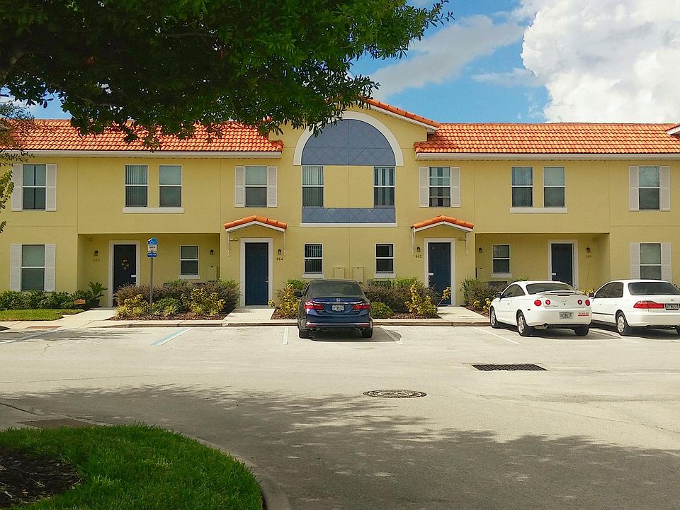 1st image of 658 Cornerstone Dr