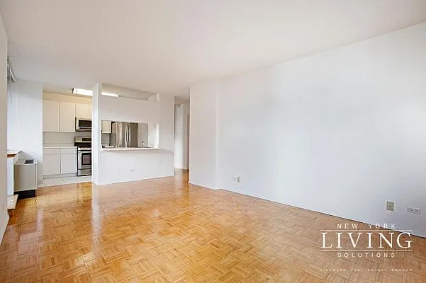 Rented by NY Living Solutions | media 21