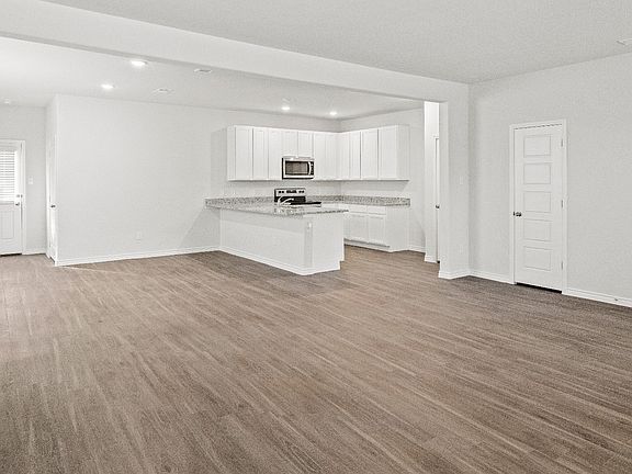 Family Room, Dining Area, Kitchen