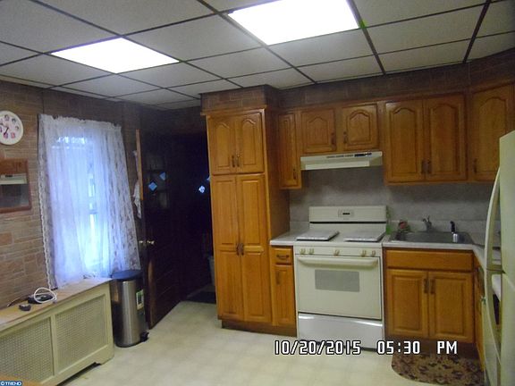 3rd image of 315 Euclid Ave