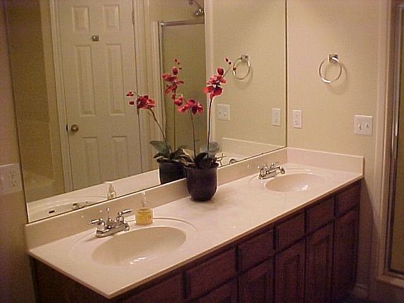 4th image of 2033 River Creek Dr