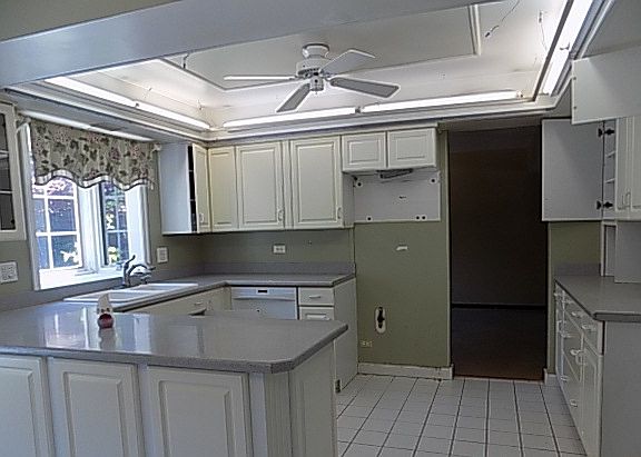 5th image of 1285 W New Britton Dr