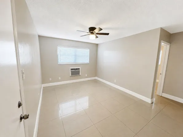811 NW 6th Ave APT 4, Pompano Beach, FL 33060