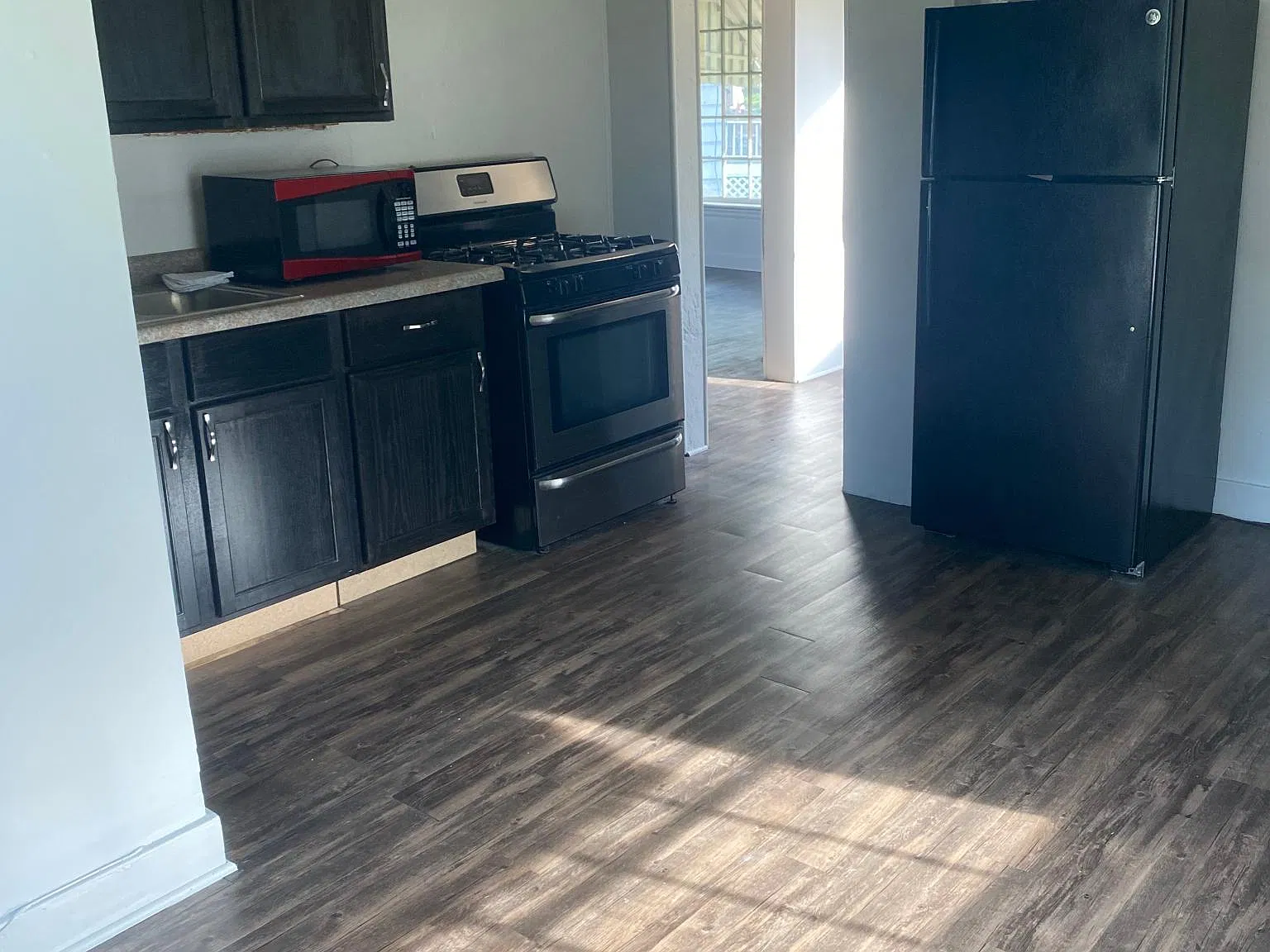 1 bed, $650 — Photo 2
