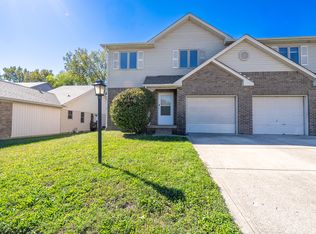 986 Timber Creek Ln, Greenwood, IN 46142