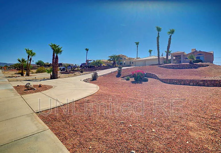 304 Acoma Blvd S — Photo 61