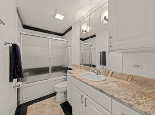 24W501 Surf Ct, Naperville, IL 60540