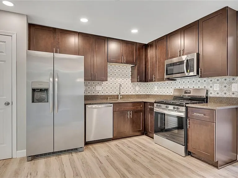 2226 Alyssa Ct — Photo 8
