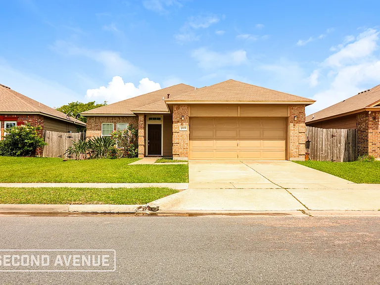 2525 Whirlwind St — Photo 1