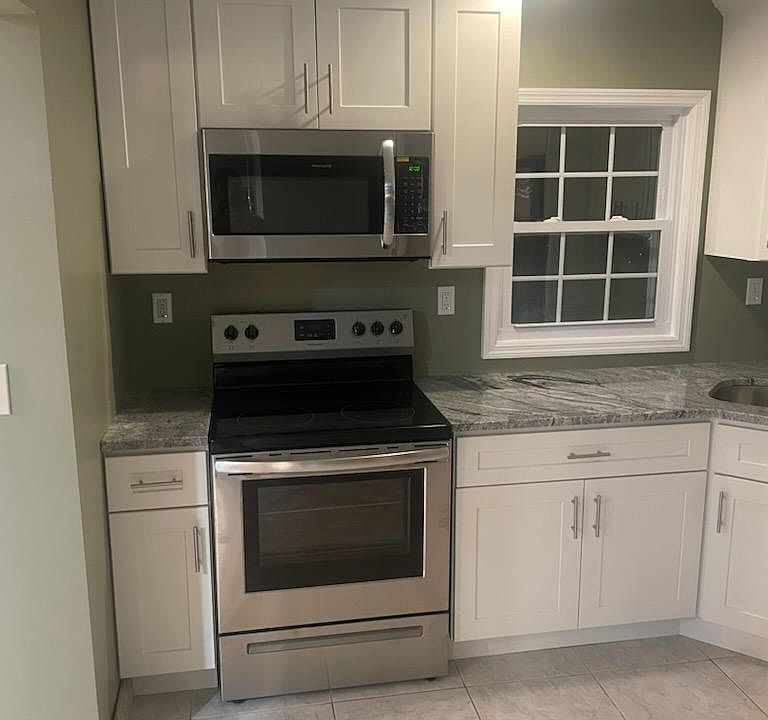 1st image of 615 Midvale Ave #1