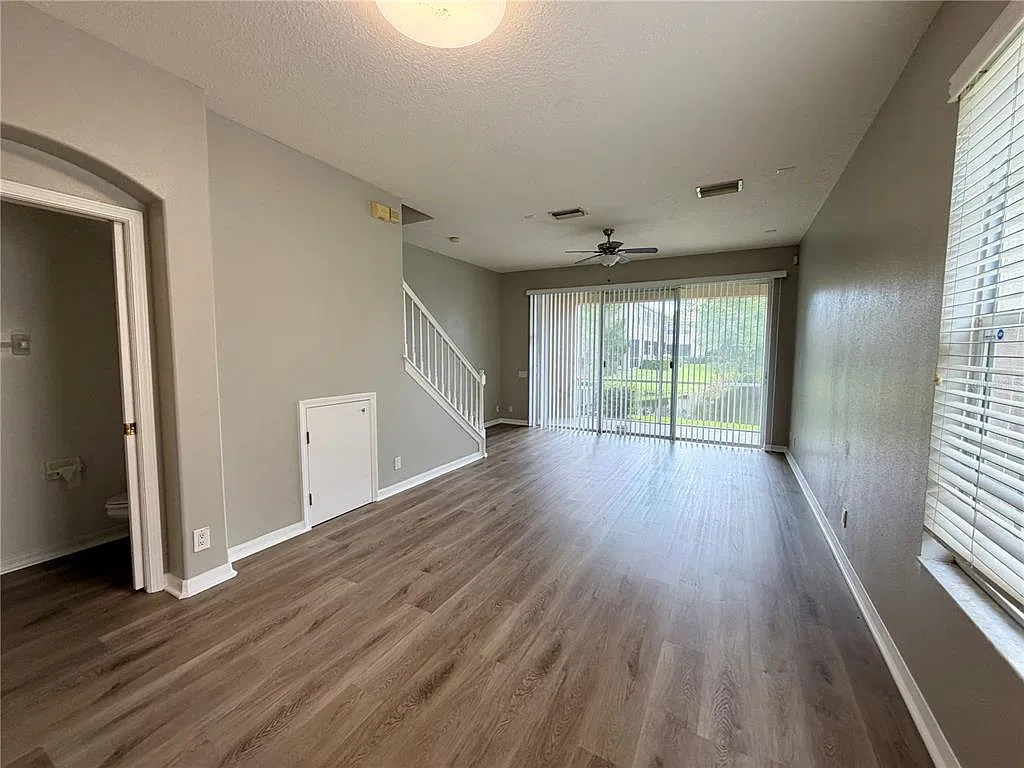 3 bed, 2.0 bath, 1740 sqft, $2,600 — Photo 4