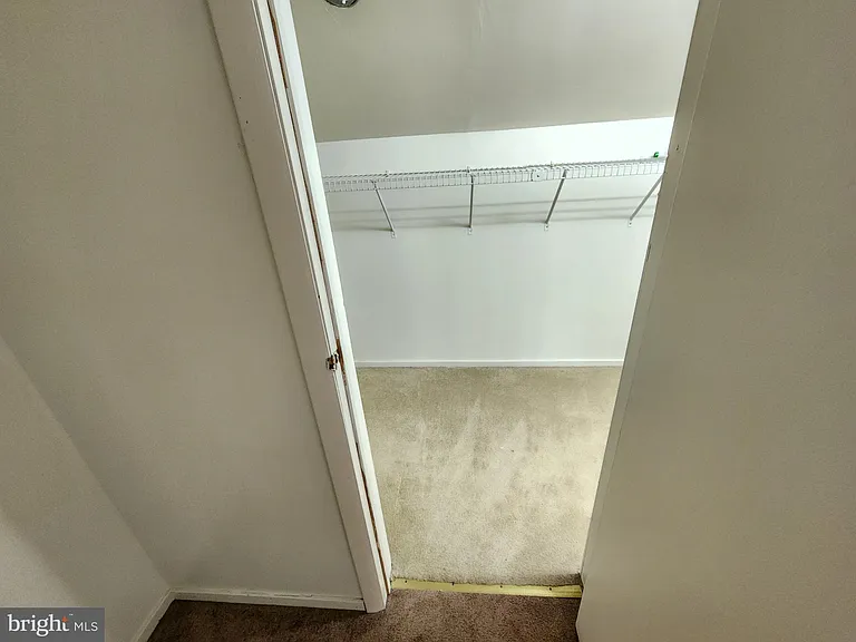 254 Sayre Dr — Photo 15
