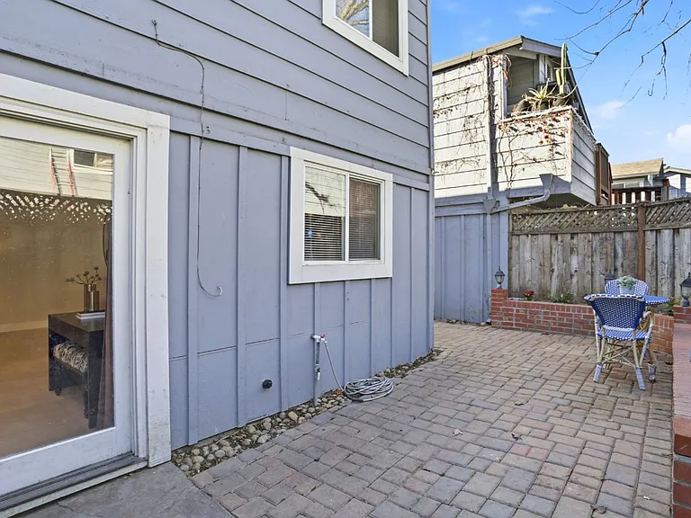 540 Groth Pl — Photo 21