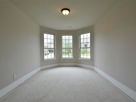 5th image of 6026 Sydney Park Ln