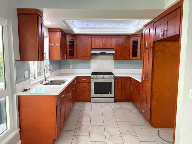 9256 Crocus Ave — Photo 8