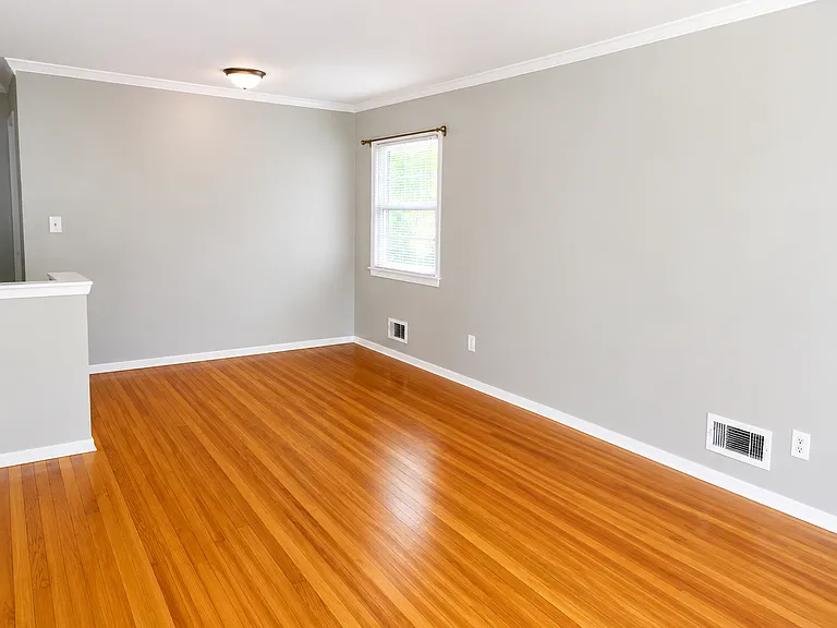 6207 Middlerose Cir — Photo 3