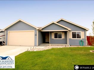 799 Reshaw Cir, Evansville, WY 82636