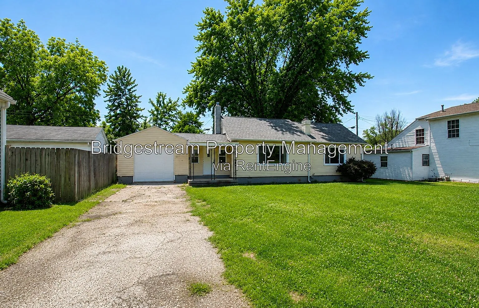 3 bed, 1.5 bath, 944 sqft, $1,395 — Photo 1