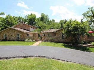 1058 Timberline Dr, Fenton, MO 63026