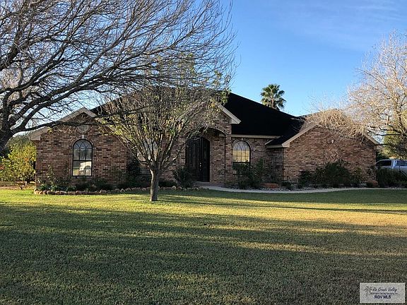 3rd image of 8313 Lago Dr