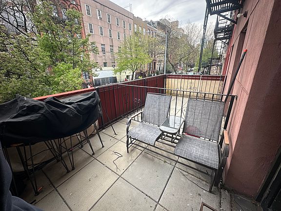 4th image of 77 Saint Marks Pl #23